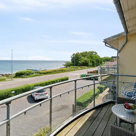 Ayo - 75m From The Sea By Interhome *